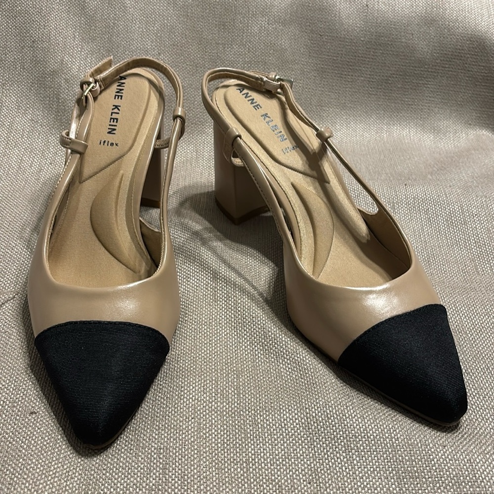Anne Klein Baxter Pump